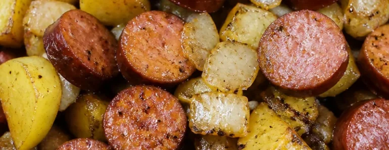 Easy Potato and Kielbasa Skillet
