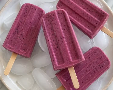 3-Ingredient Greek Yogurt Popsicles 3-Ingredient Greek Yogurt Popsicles